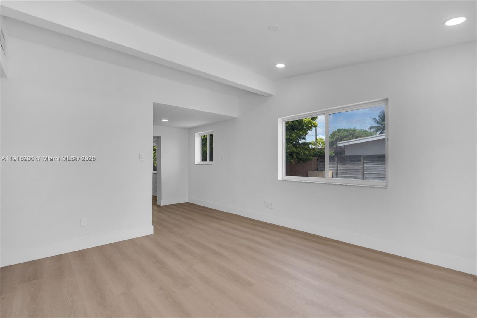 11030 SW 42 ST, Miami FL 33165