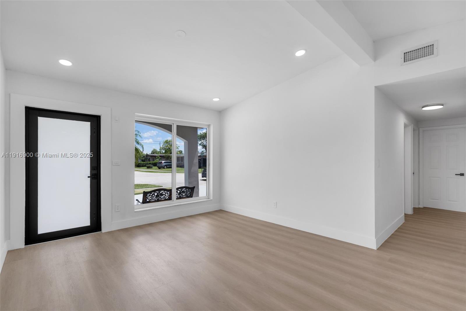 11030 SW 42 ST, Miami FL 33165