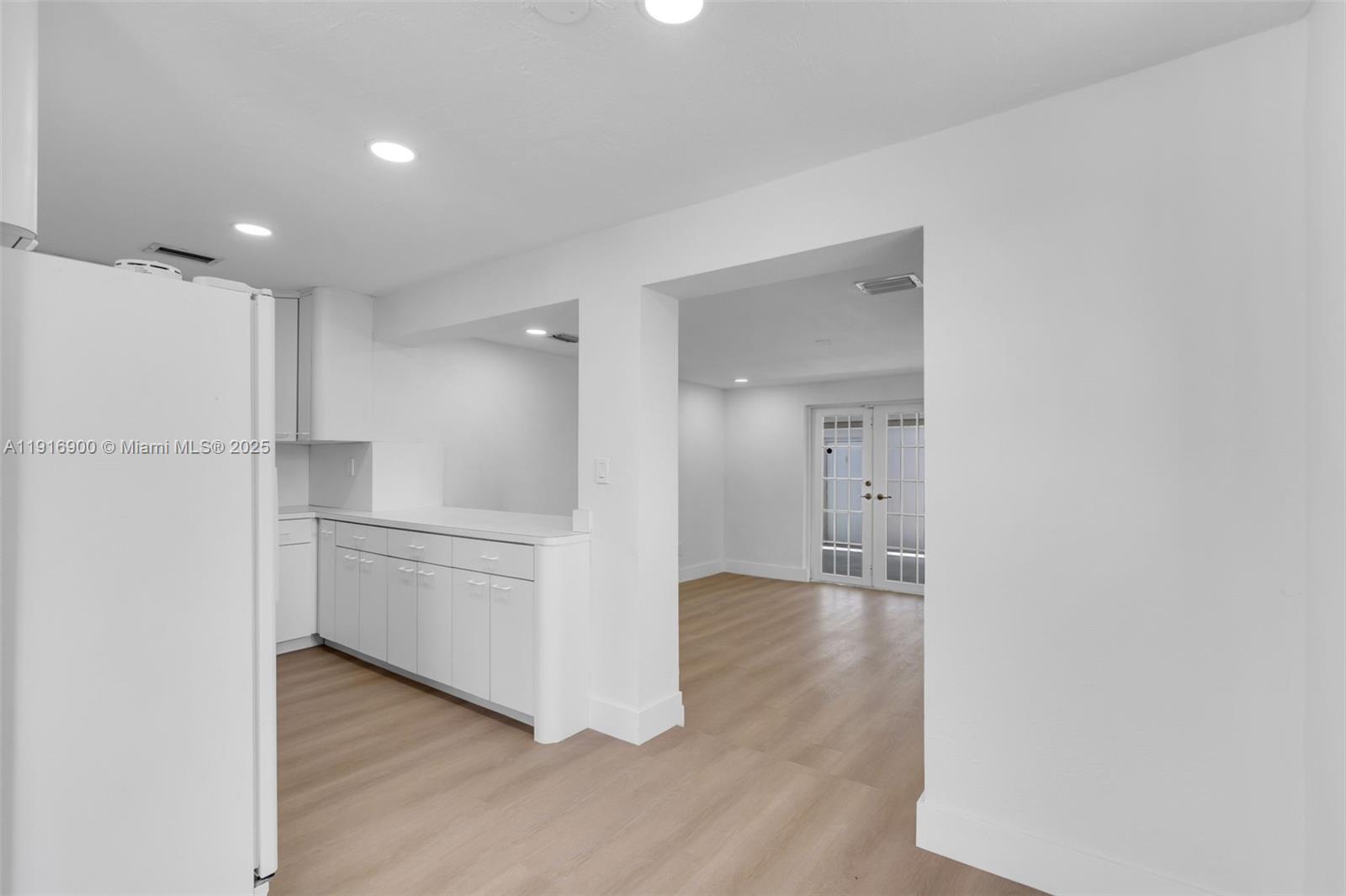 11030 SW 42 ST, Miami FL 33165