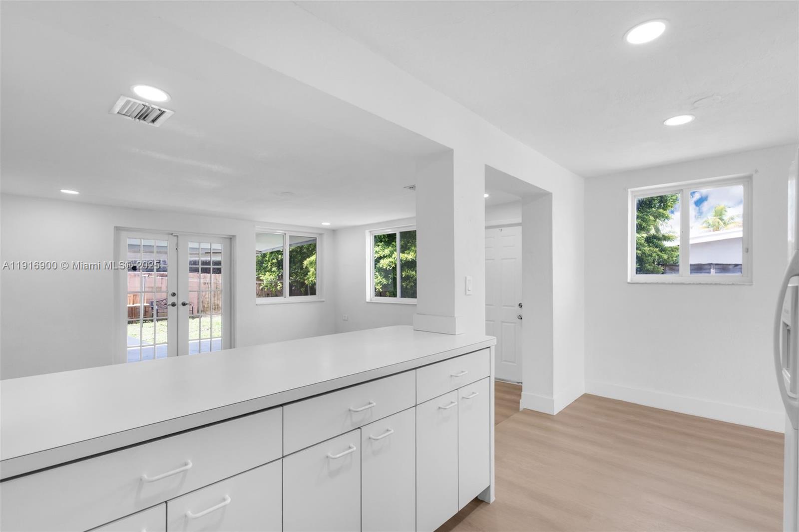 11030 SW 42 ST, Miami FL 33165