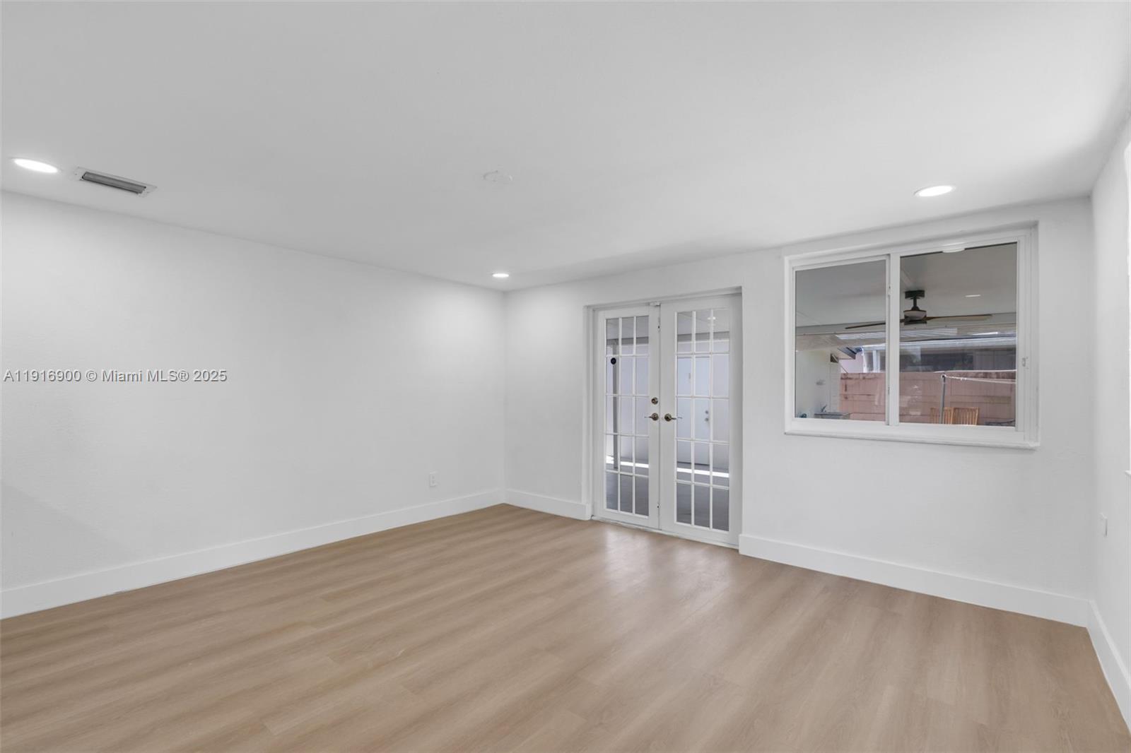 11030 SW 42 ST, Miami FL 33165