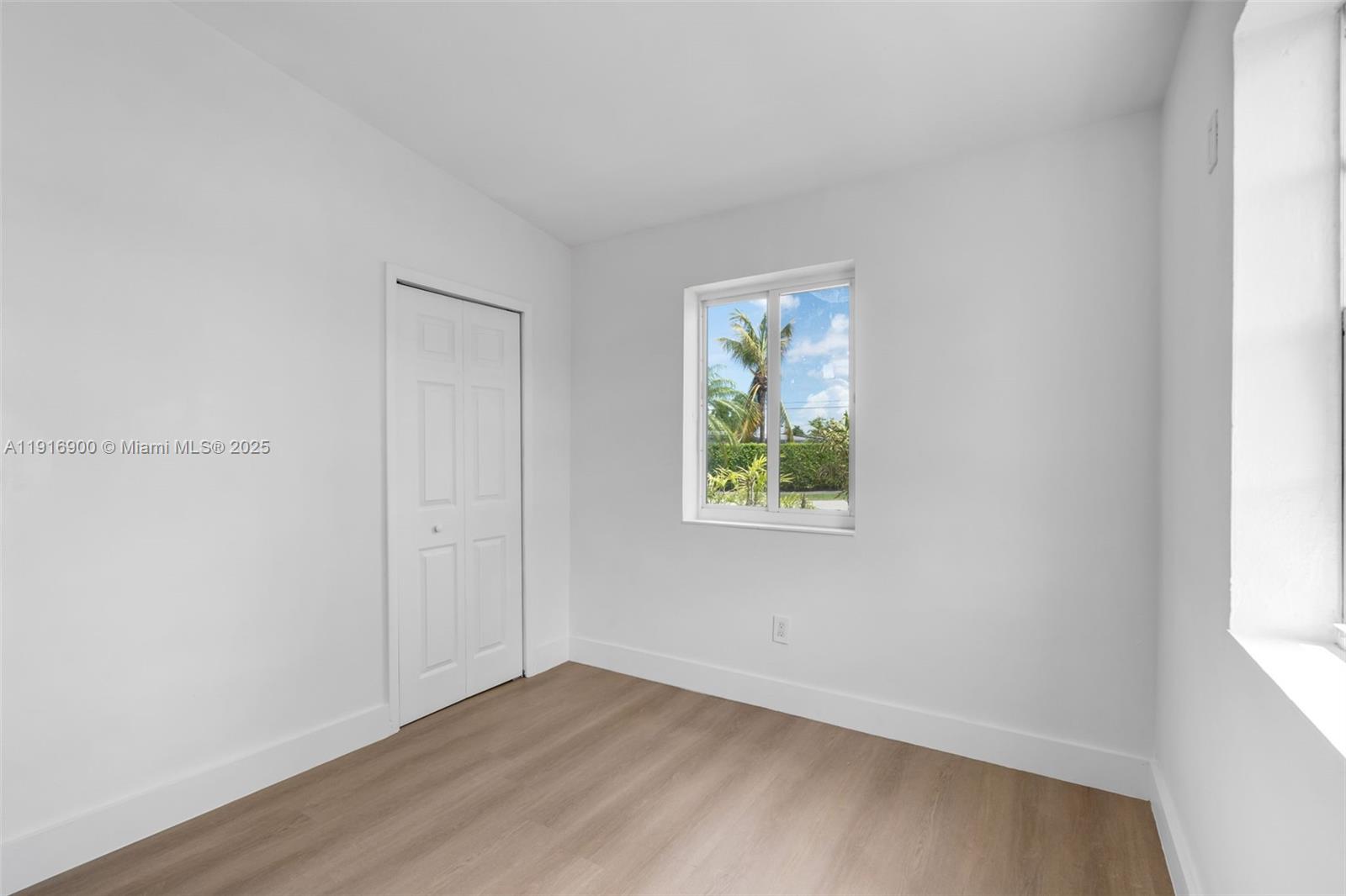 11030 SW 42 ST, Miami FL 33165