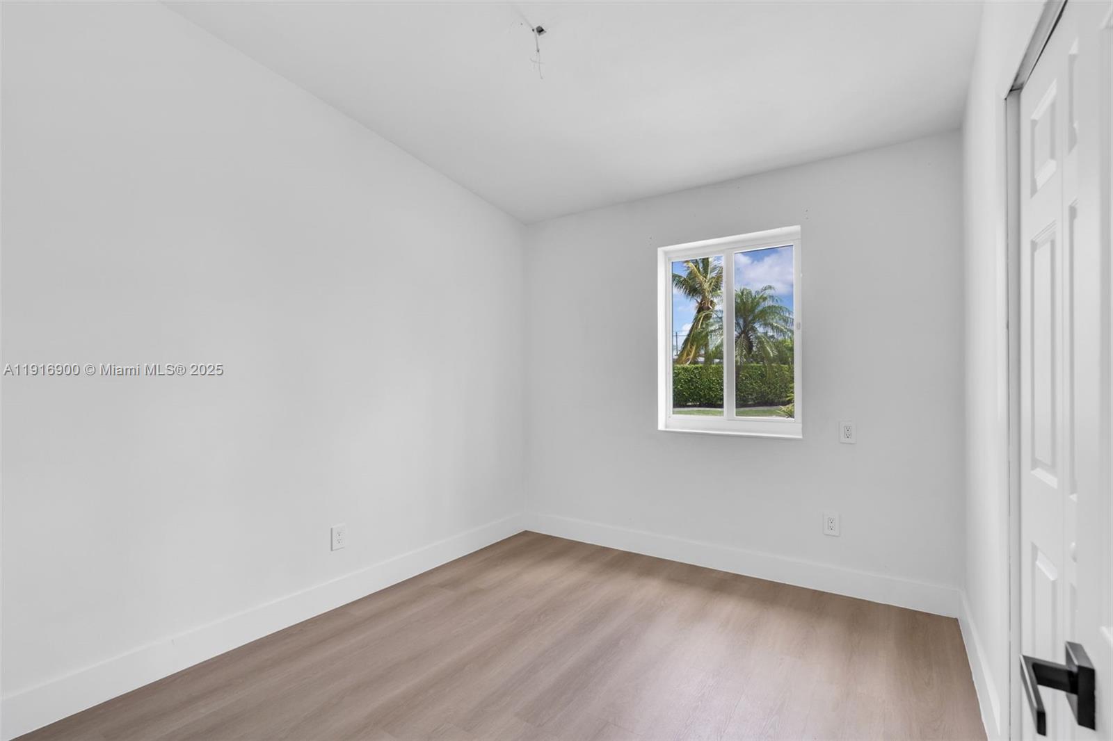 11030 SW 42 ST, Miami FL 33165