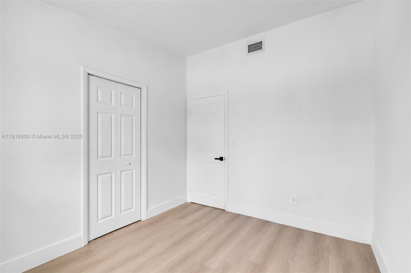 11030 SW 42 ST, Miami FL 33165