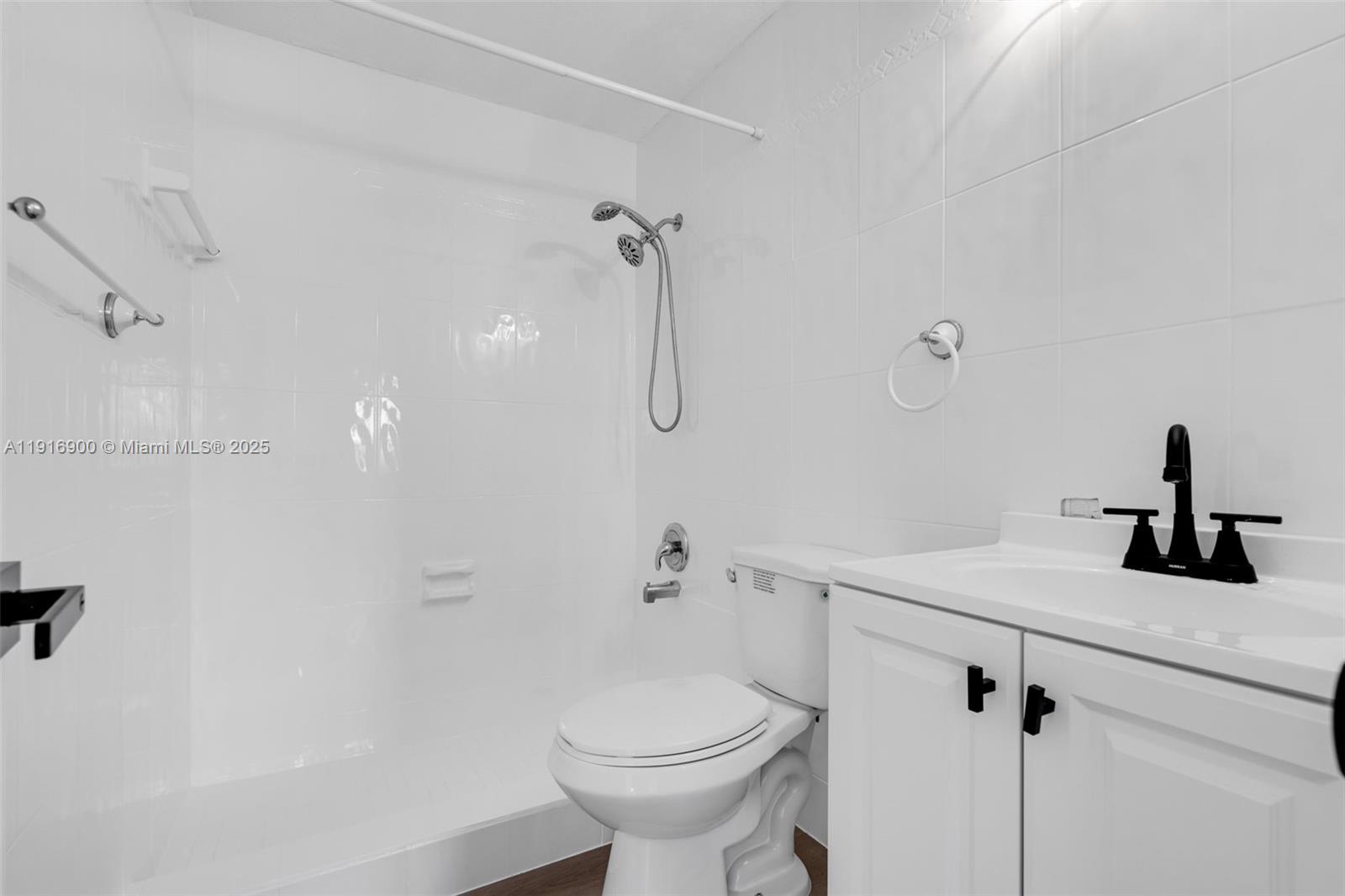 11030 SW 42 ST, Miami FL 33165