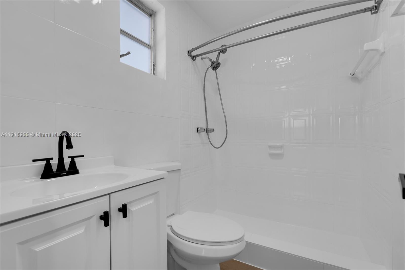 11030 SW 42 ST, Miami FL 33165