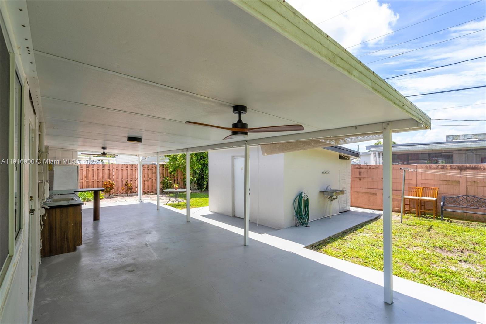 11030 SW 42 ST, Miami FL 33165