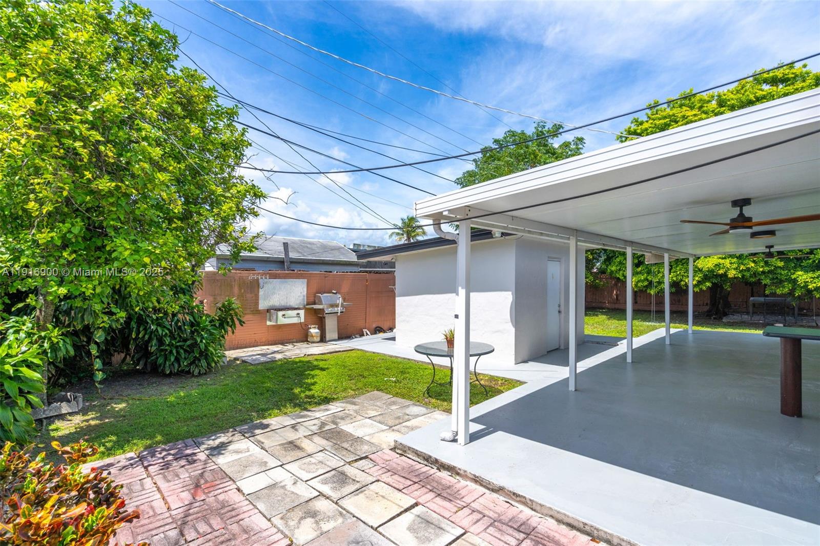 11030 SW 42 ST, Miami FL 33165