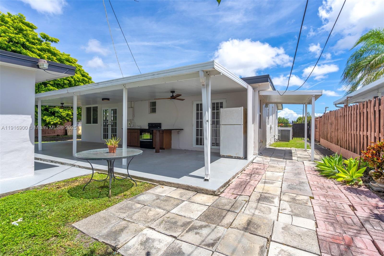 11030 SW 42 ST, Miami FL 33165