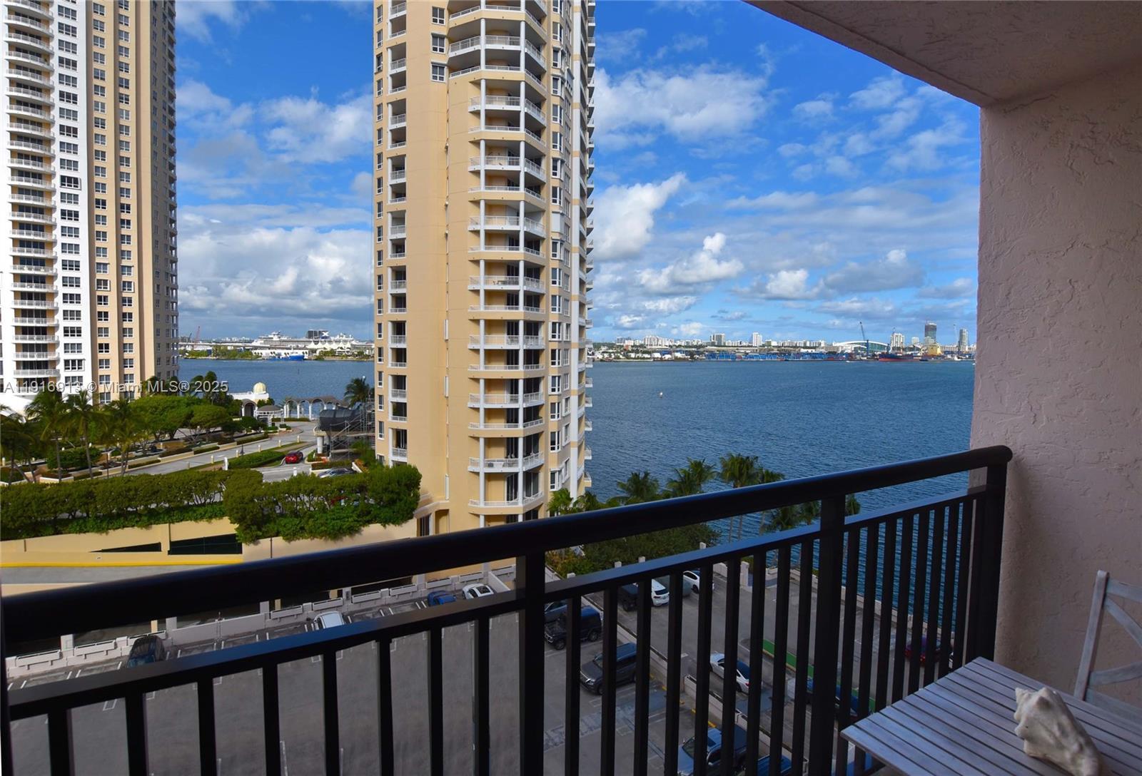 540 Brickell Key Dr #1120, Miami FL 33131