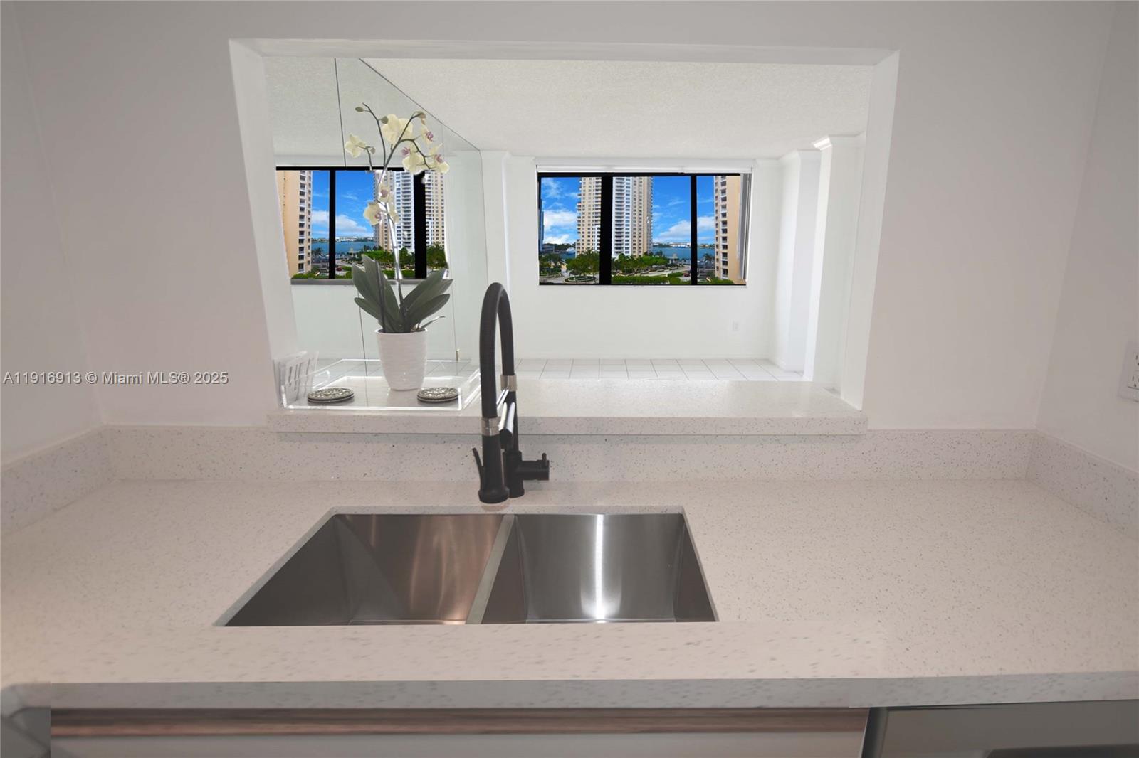 540 Brickell Key Dr #1120, Miami FL 33131