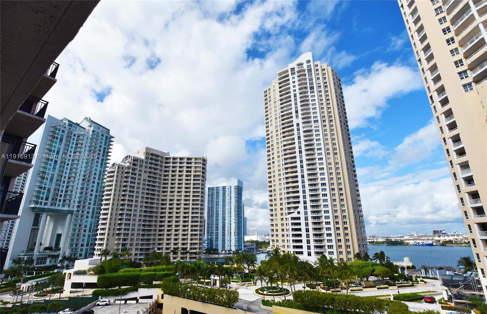 540 Brickell Key Dr #1120, Miami FL 33131