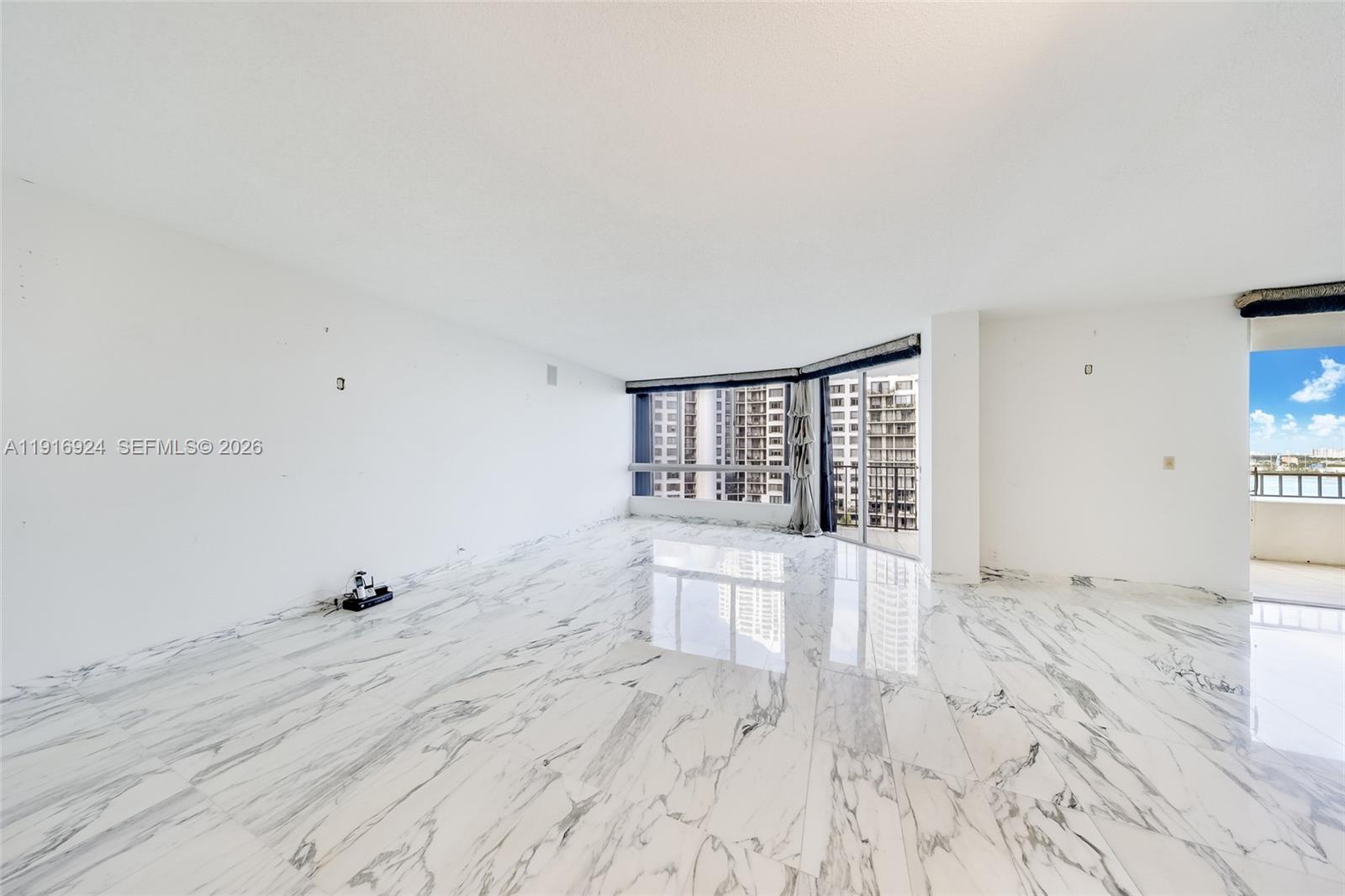 520 Brickell Key Dr #A1104, Miami FL 33131