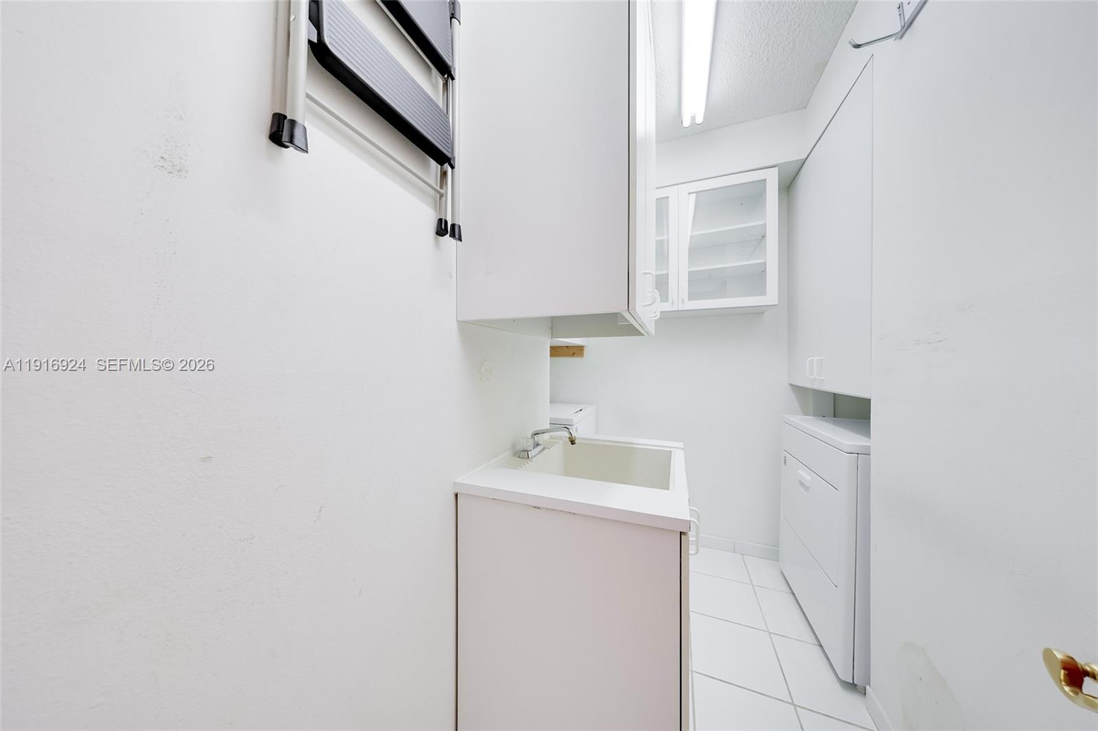 520 Brickell Key Dr #A1104, Miami FL 33131