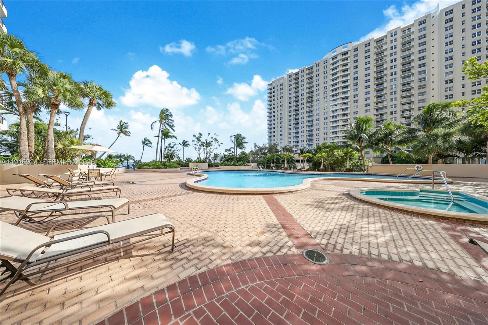 520 Brickell Key Dr #A1104, Miami FL 33131