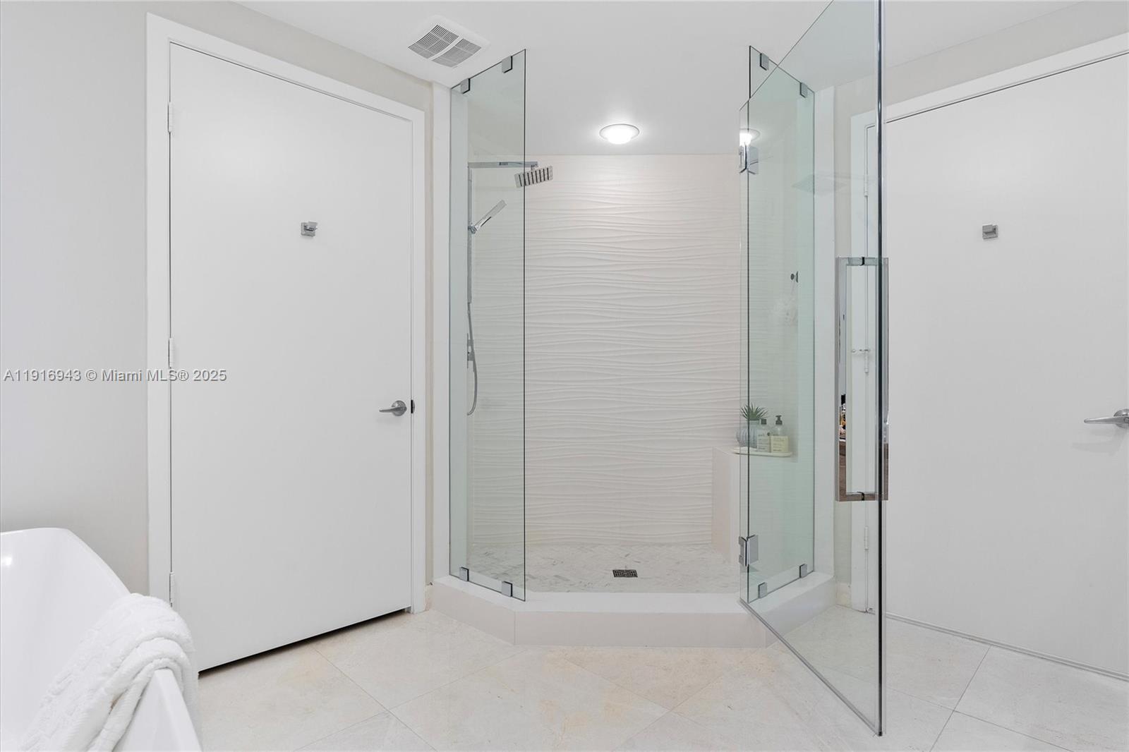 17301 Biscayne Blvd #2202, North Miami Beach FL 33160