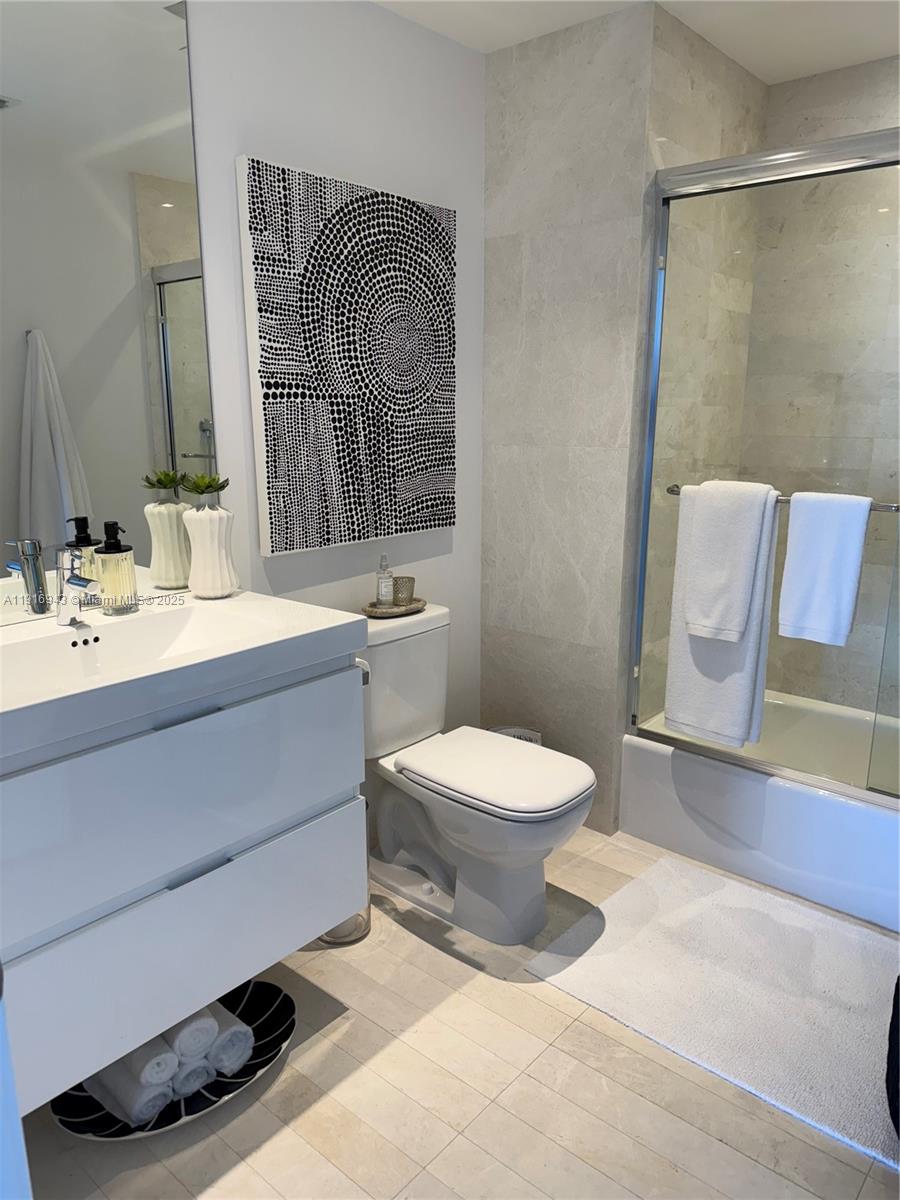 17301 Biscayne Blvd #2202, North Miami Beach FL 33160