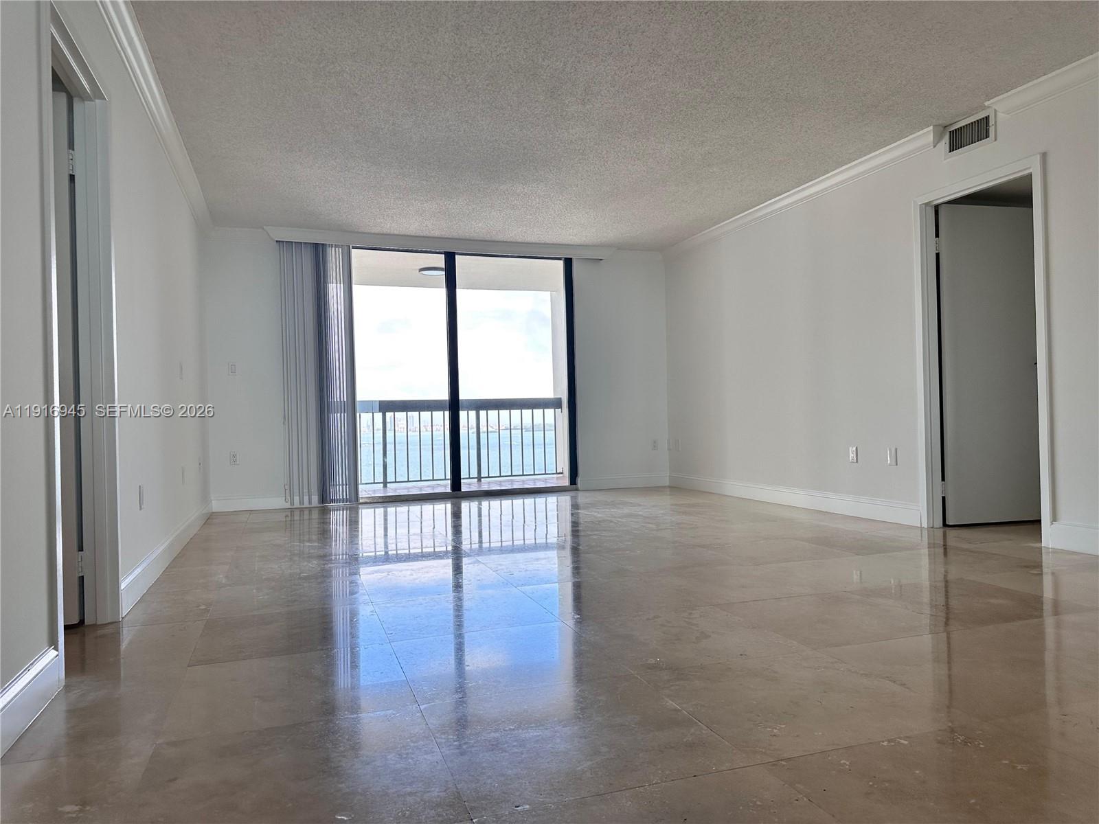 2333 Brickell Ave #2215, Miami FL 33129