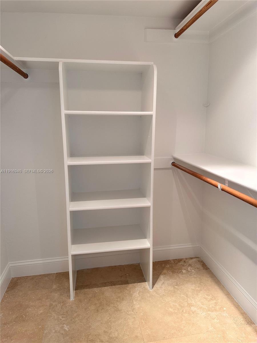 2333 Brickell Ave #2215, Miami FL 33129