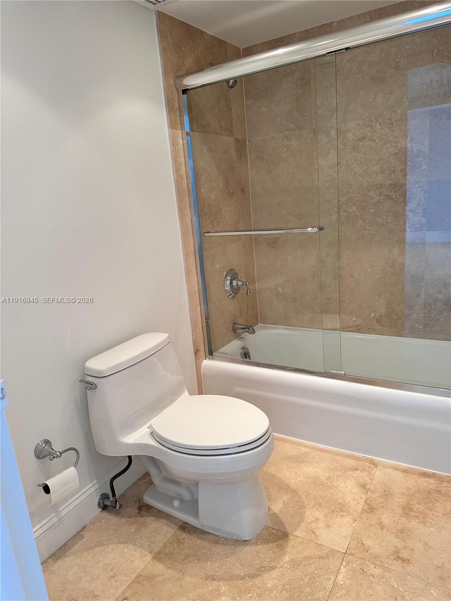 2333 Brickell Ave #2215, Miami FL 33129