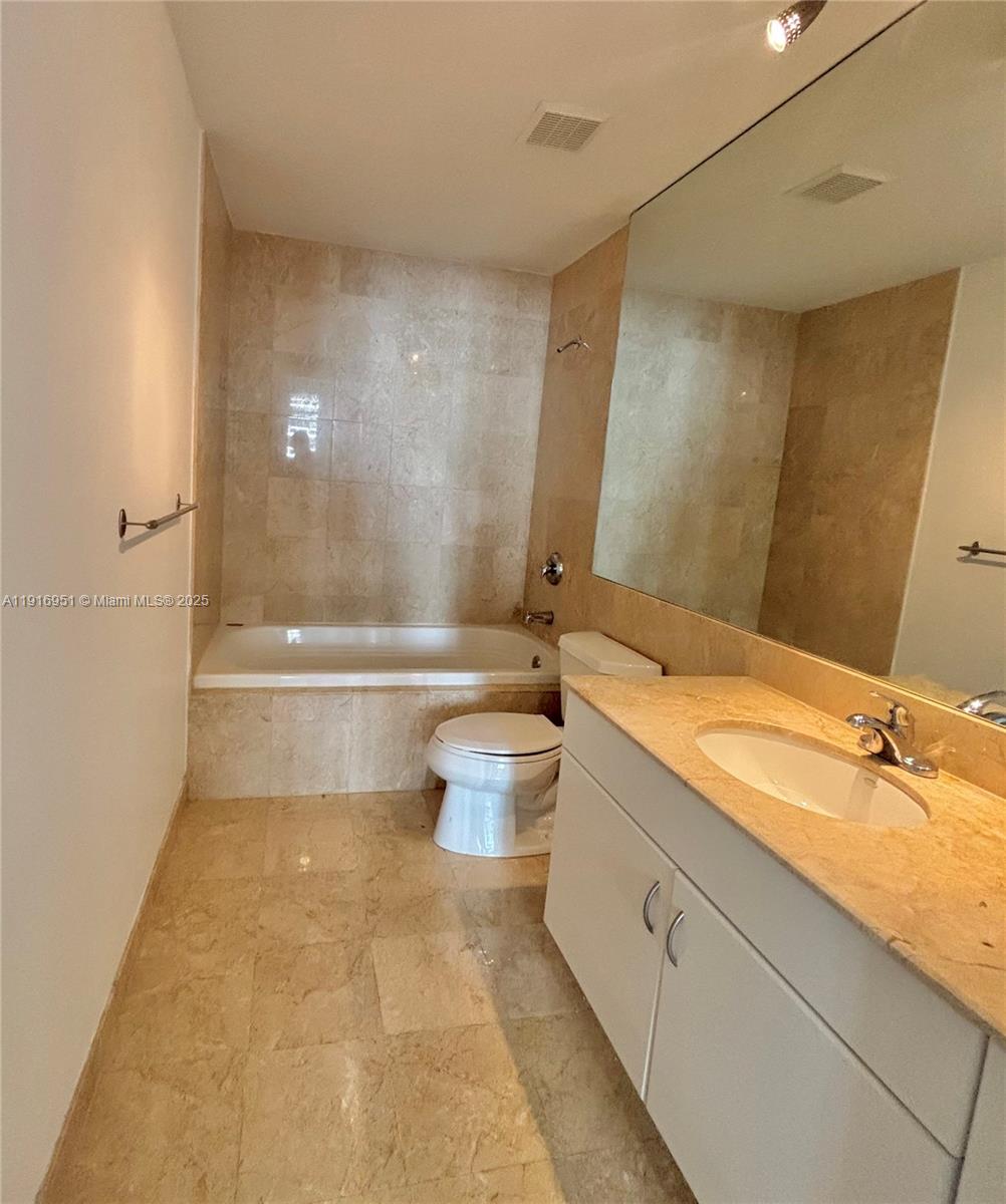801 Brickell Key Blvd #1608, Miami FL 33131