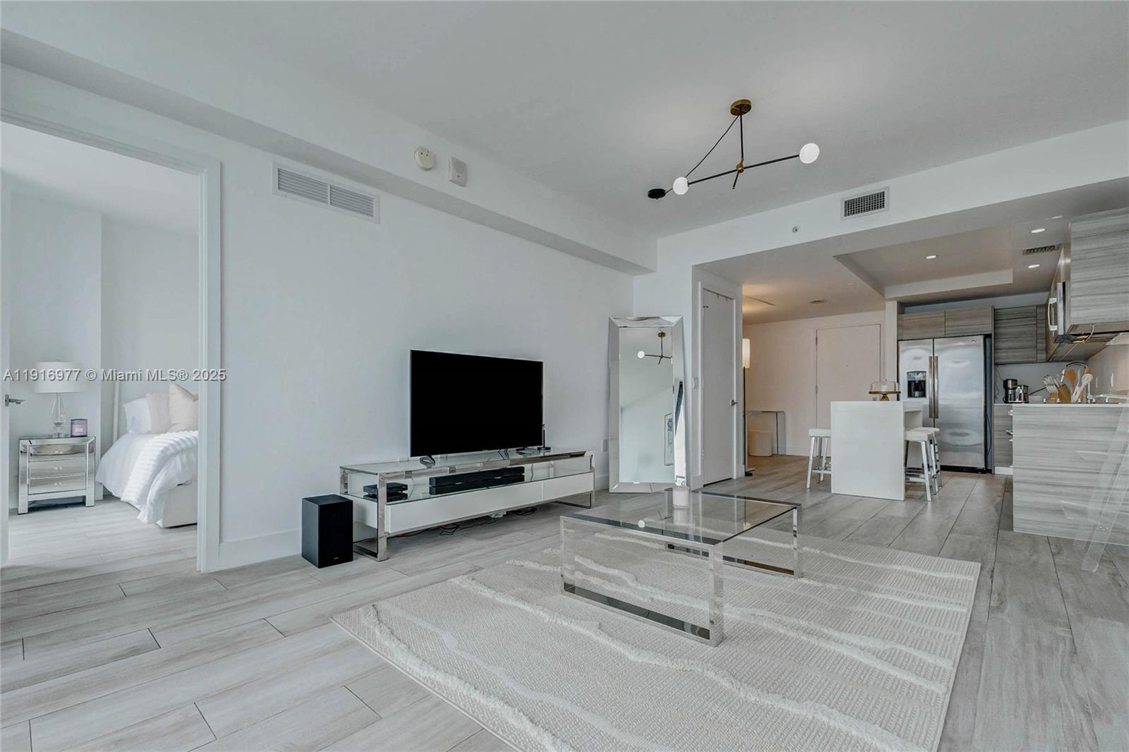 121 NE 34th St #2905, Miami FL 33137