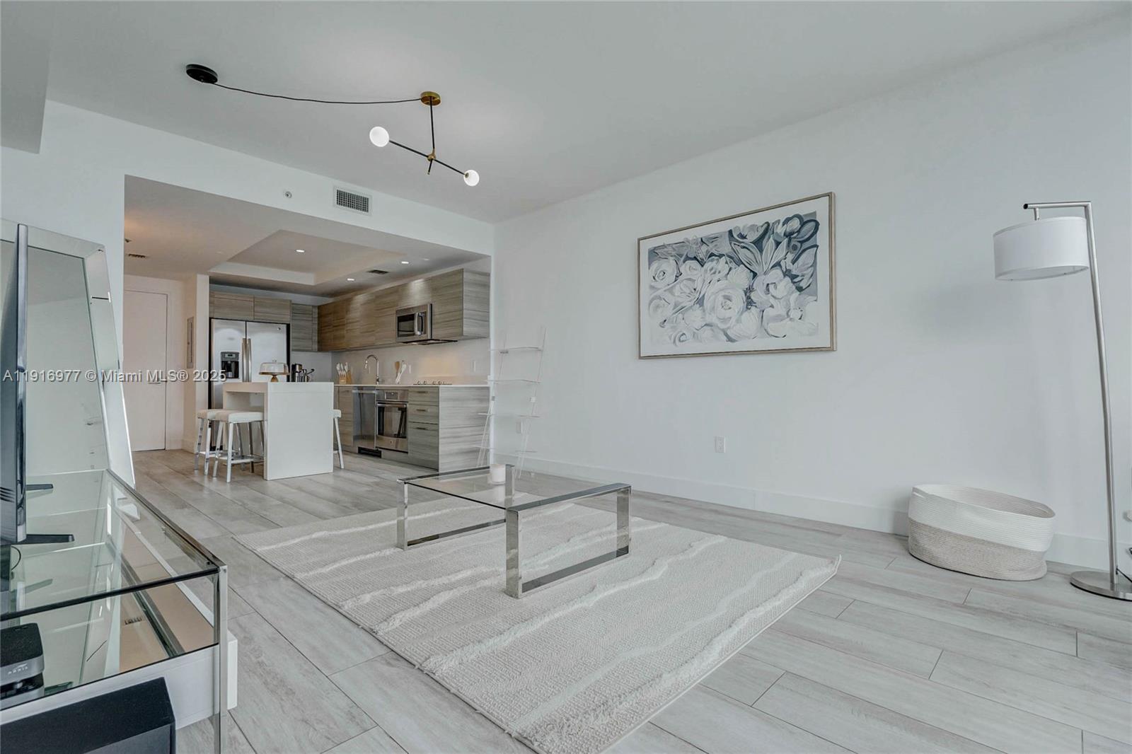 121 NE 34th St #2905, Miami FL 33137