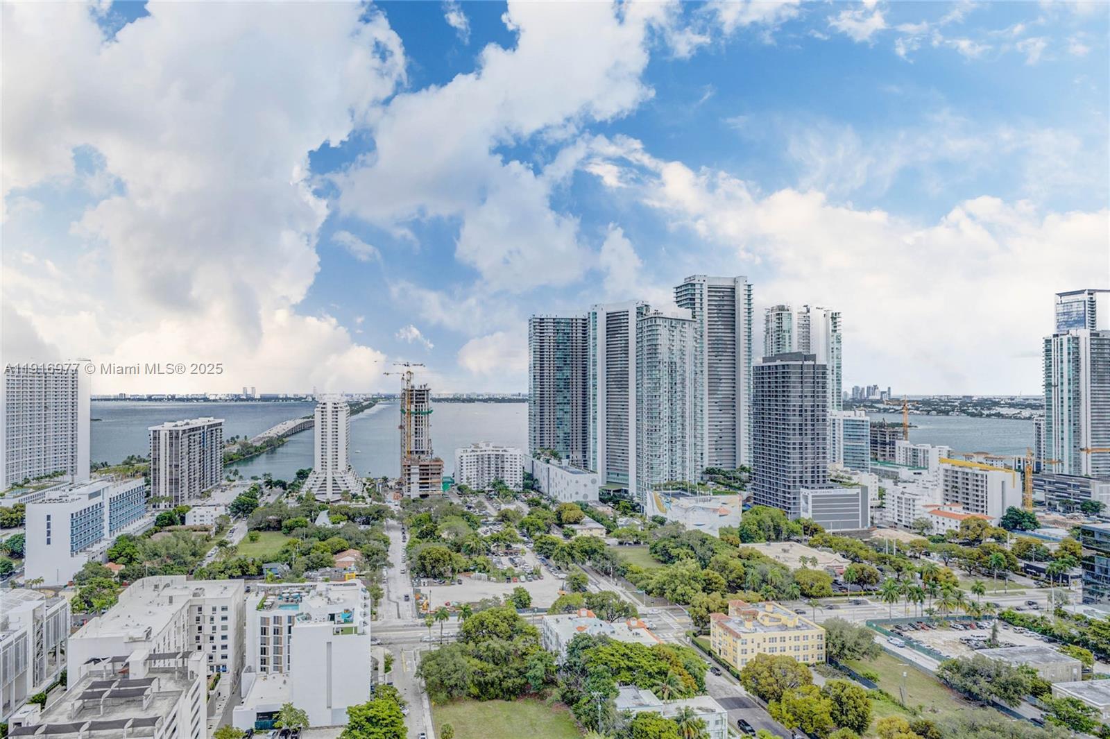 121 NE 34th St #2905, Miami FL 33137
