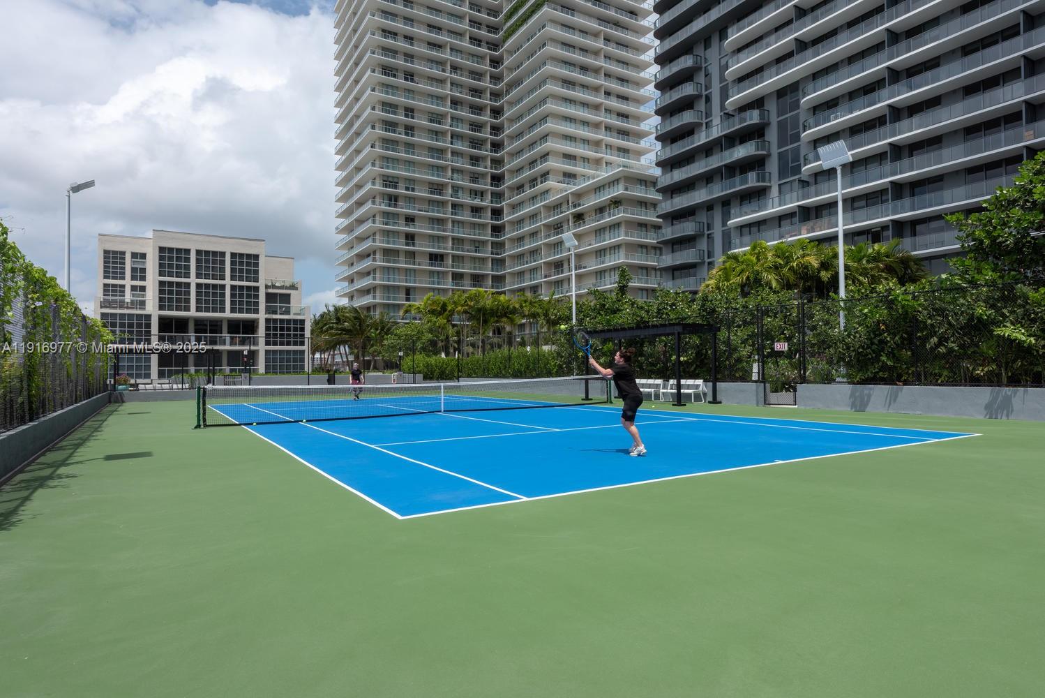 121 NE 34th St #2905, Miami FL 33137