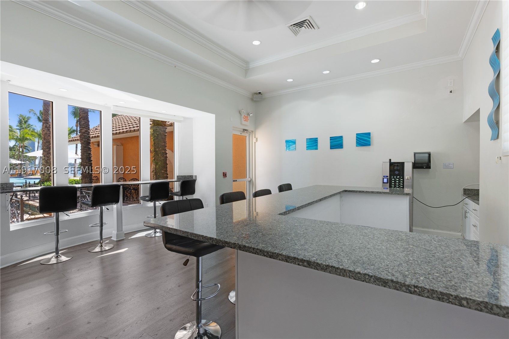 3340 NE 190th St #909, Aventura FL 33180