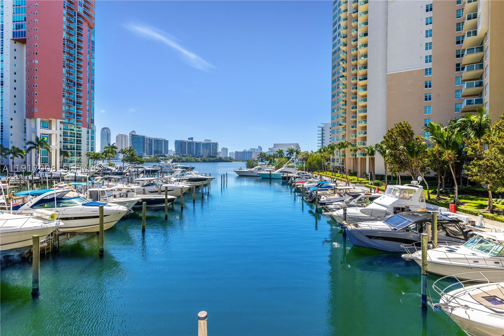 3340 NE 190th St #909, Aventura FL 33180