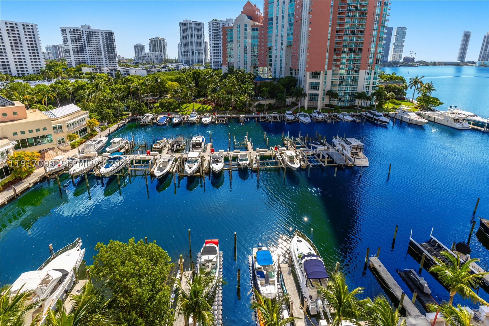 3340 NE 190th St #909, Aventura FL 33180