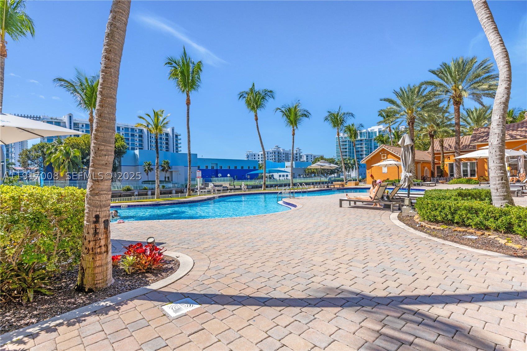 3340 NE 190th St #909, Aventura FL 33180