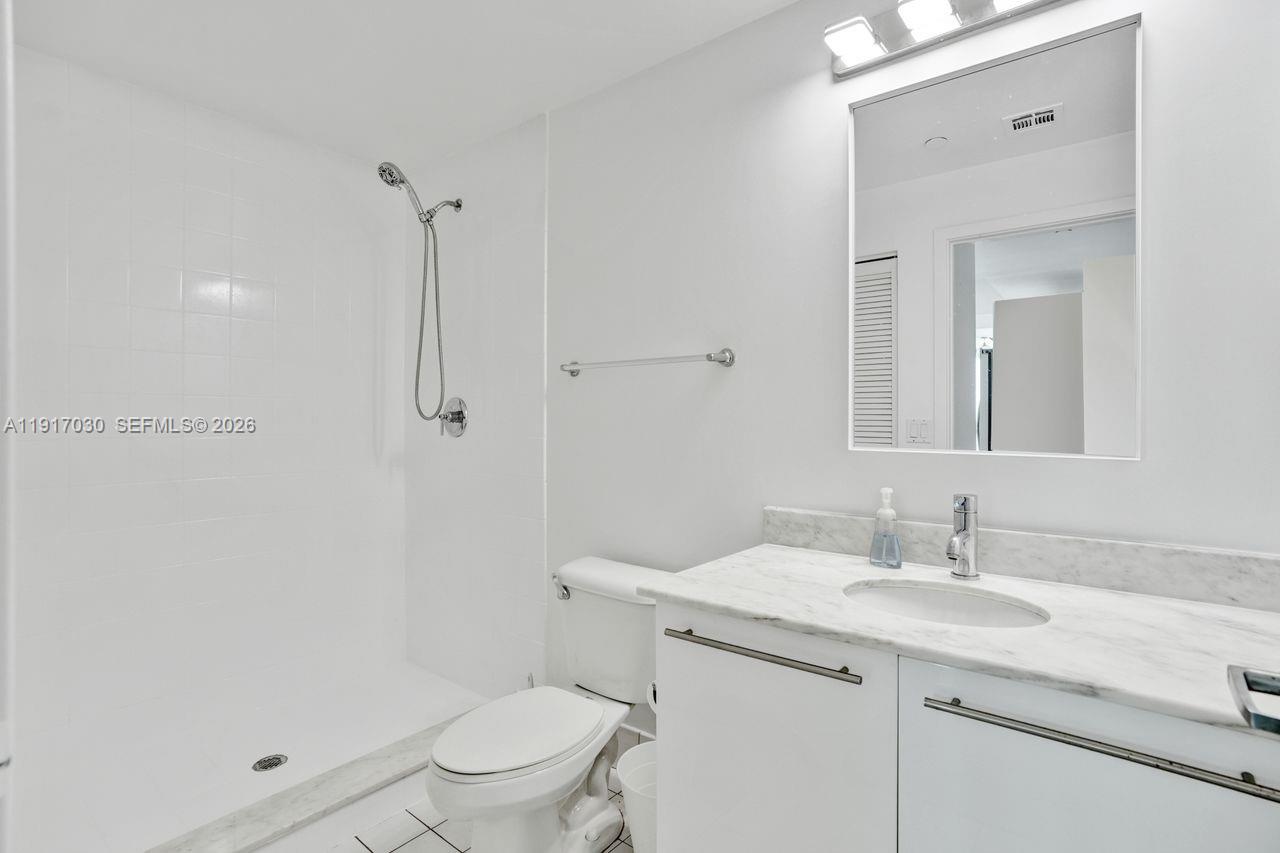 888 Biscayne Blvd #2904, Miami FL 33132