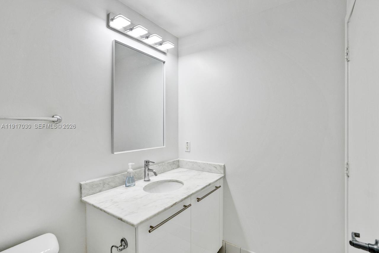888 Biscayne Blvd #2904, Miami FL 33132