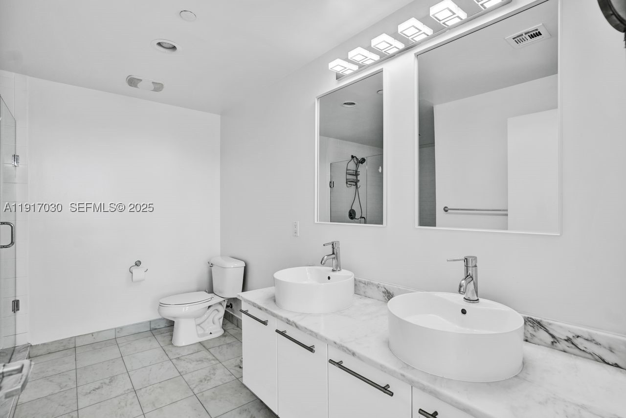 888 Biscayne Blvd #2904, Miami FL 33132