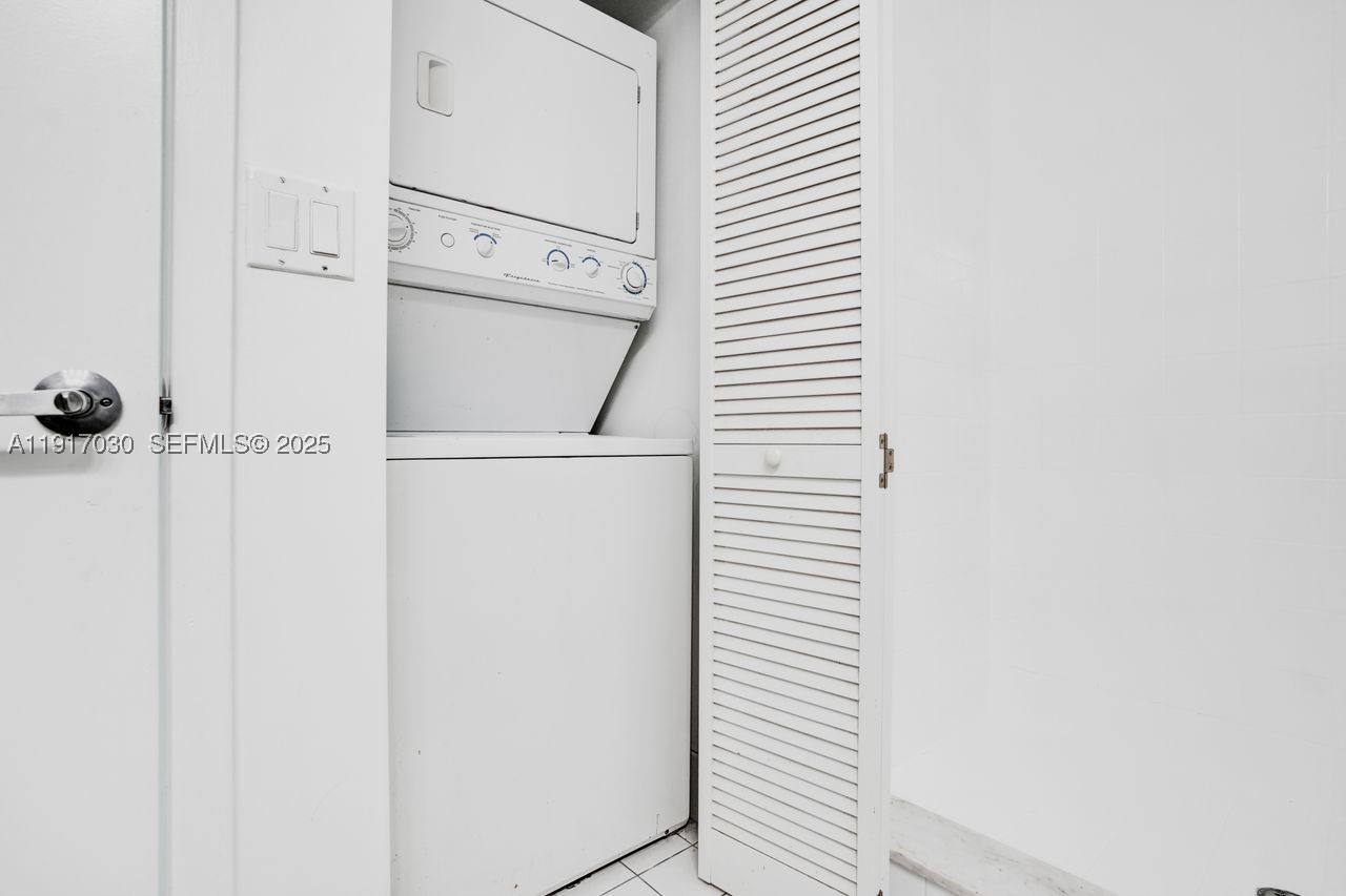 888 Biscayne Blvd #2904, Miami FL 33132