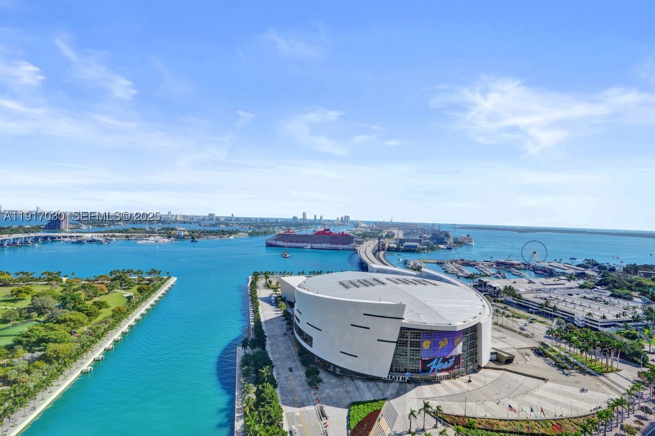 888 Biscayne Blvd #2904, Miami FL 33132