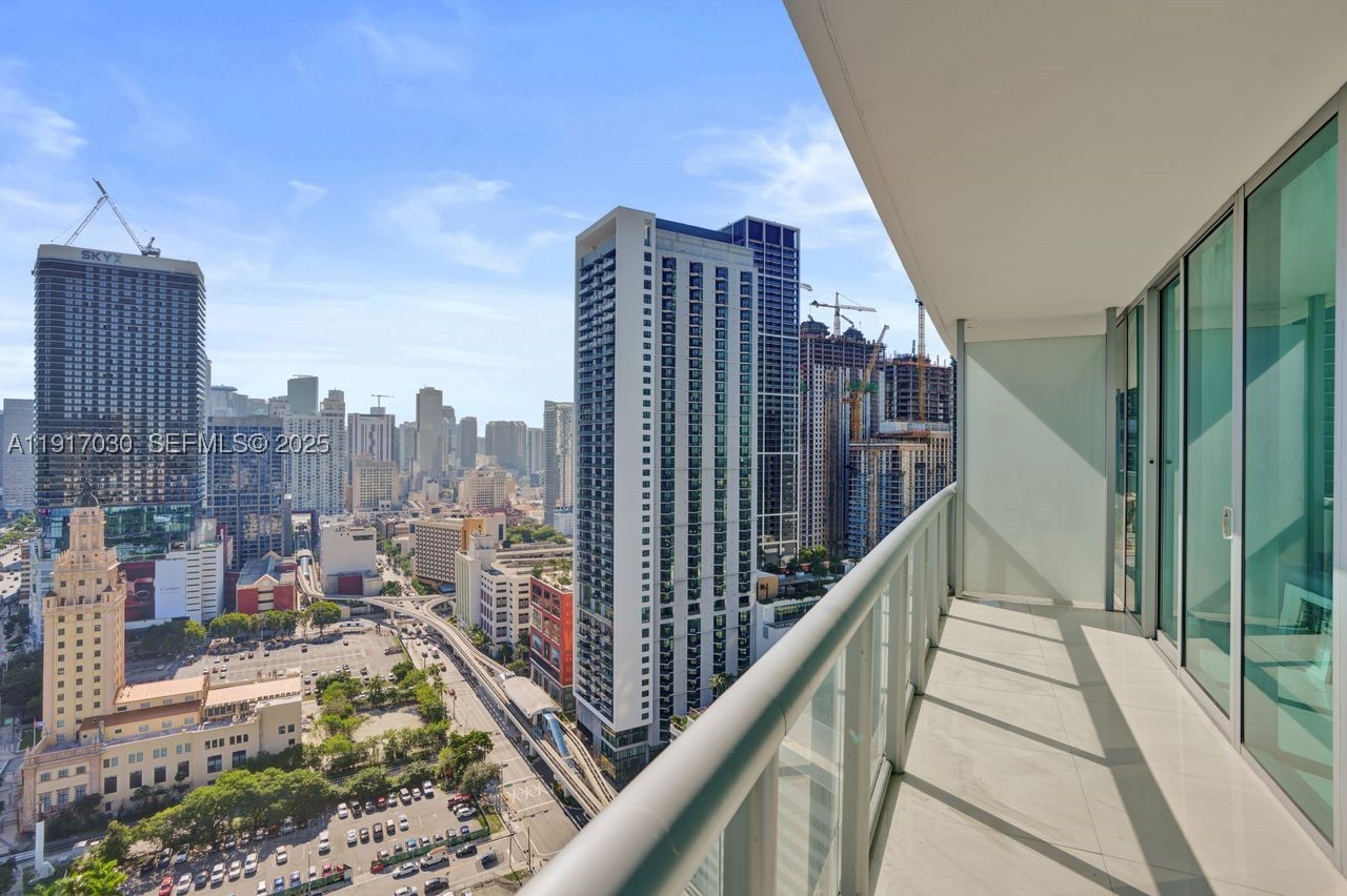 888 Biscayne Blvd #2904, Miami FL 33132