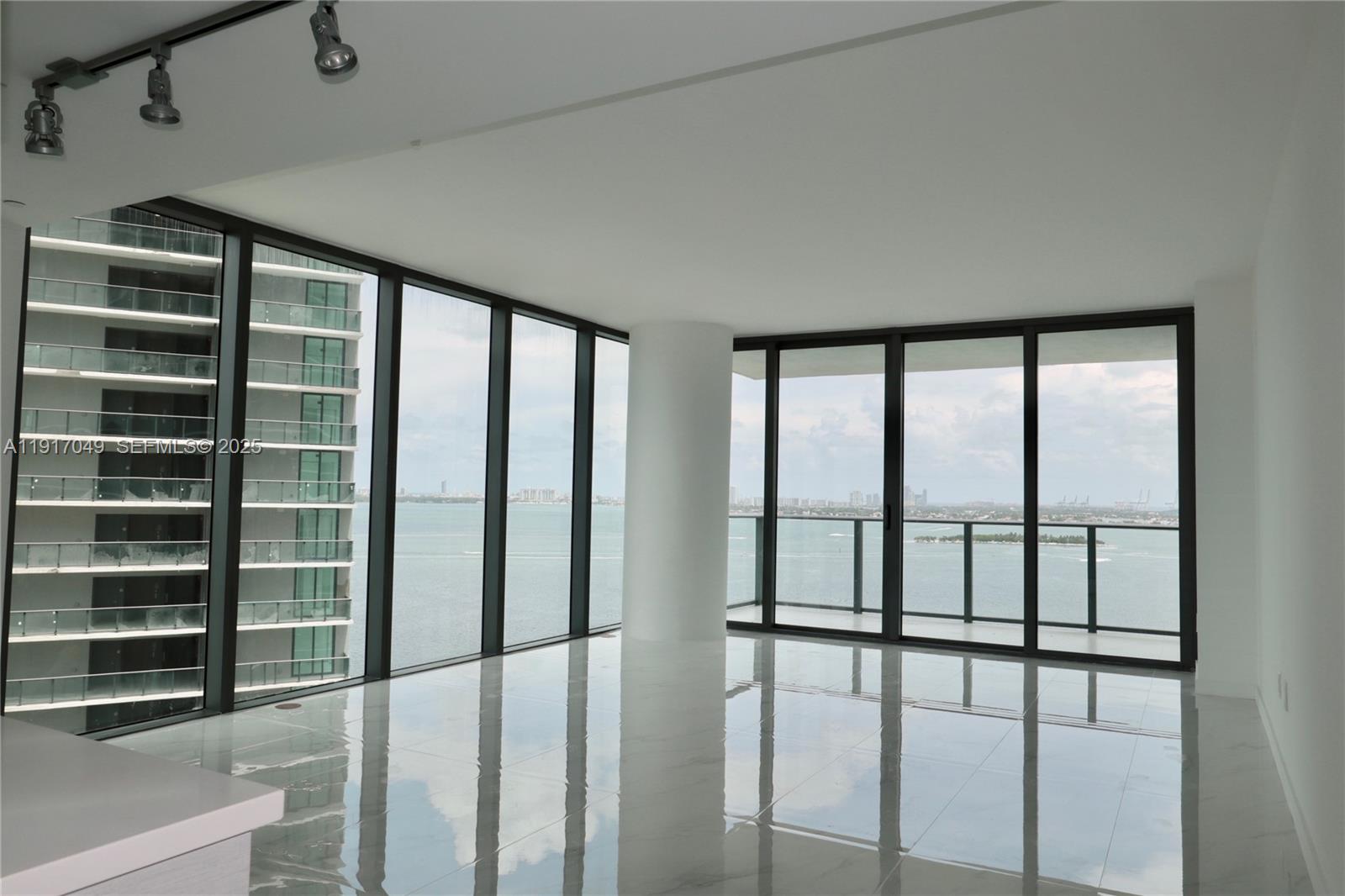 650 NE 32 #1207, Miami FL 33137