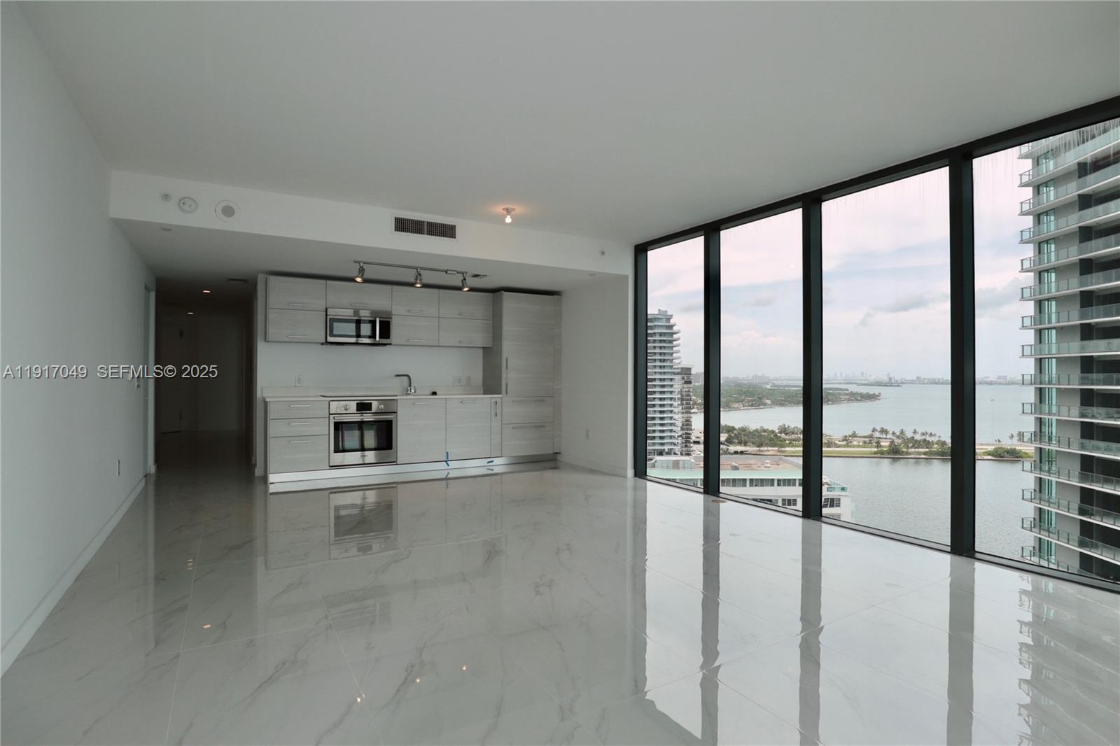 650 NE 32 #1207, Miami FL 33137