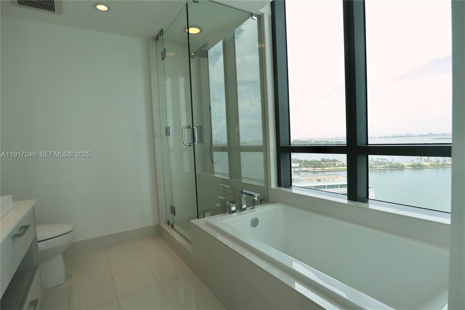 650 NE 32 #1207, Miami FL 33137