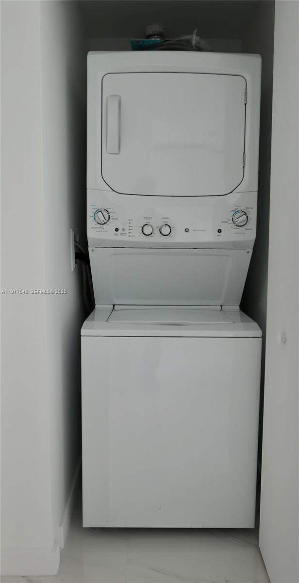 650 NE 32 #1207, Miami FL 33137