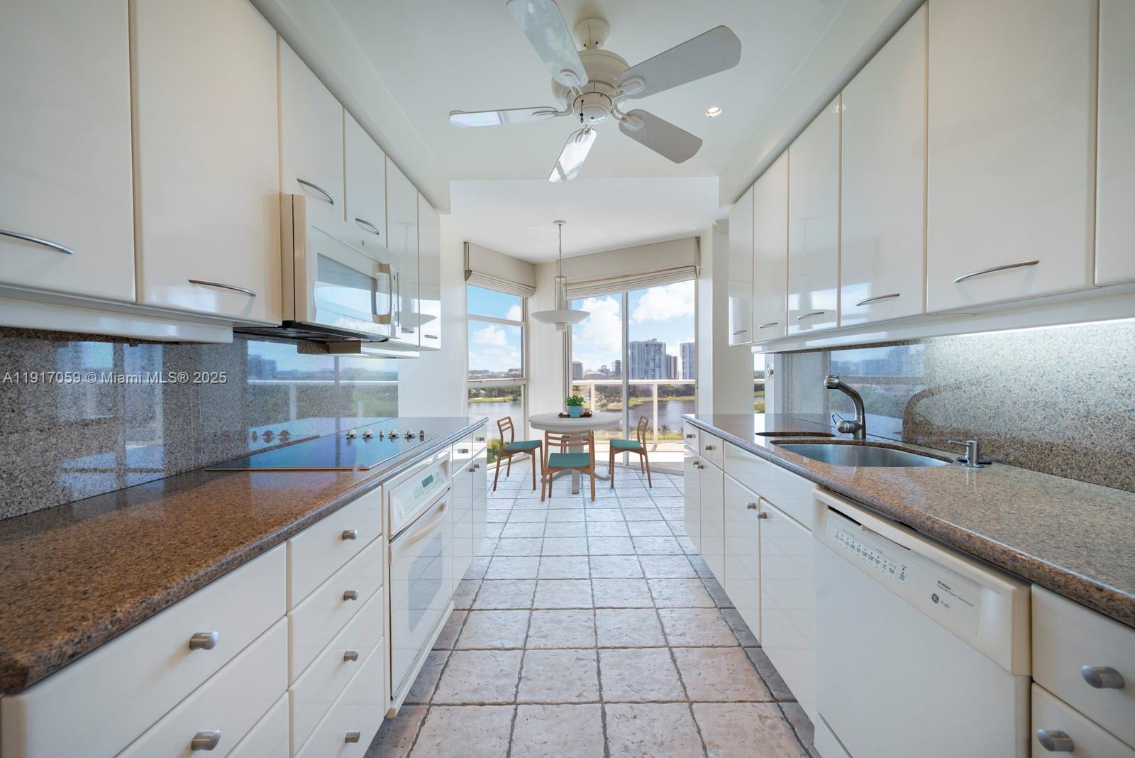 20281 E Country Club Dr #1009, Aventura FL 33180