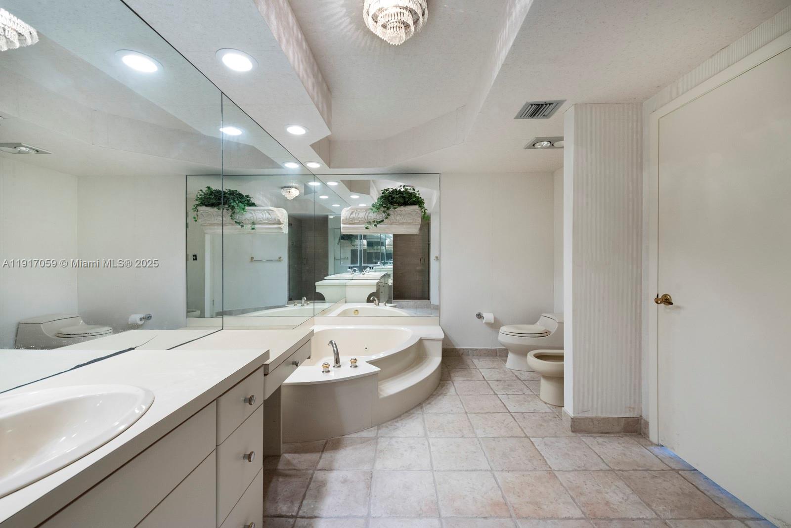 20281 E Country Club Dr #1009, Aventura FL 33180