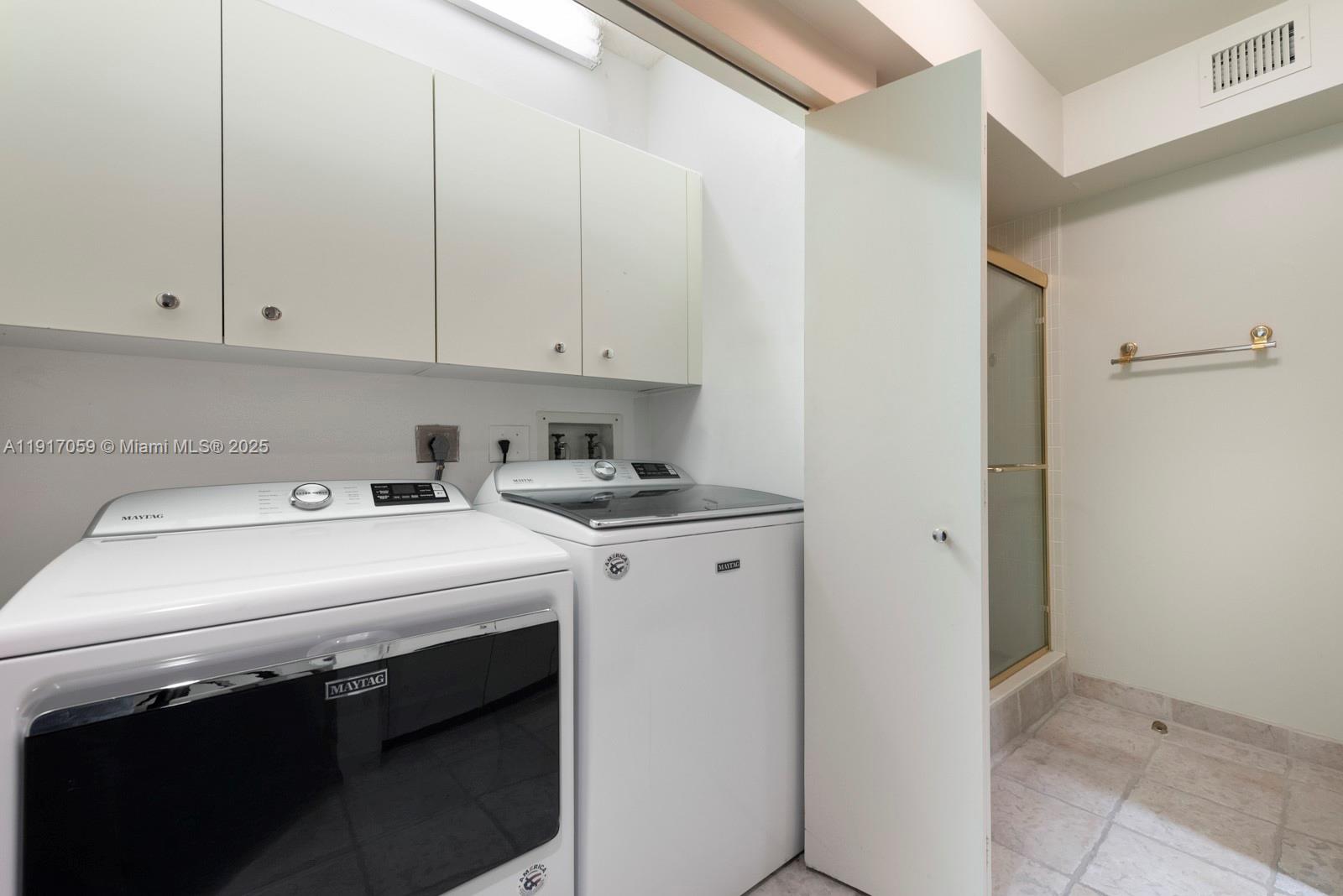 20281 E Country Club Dr #1009, Aventura FL 33180