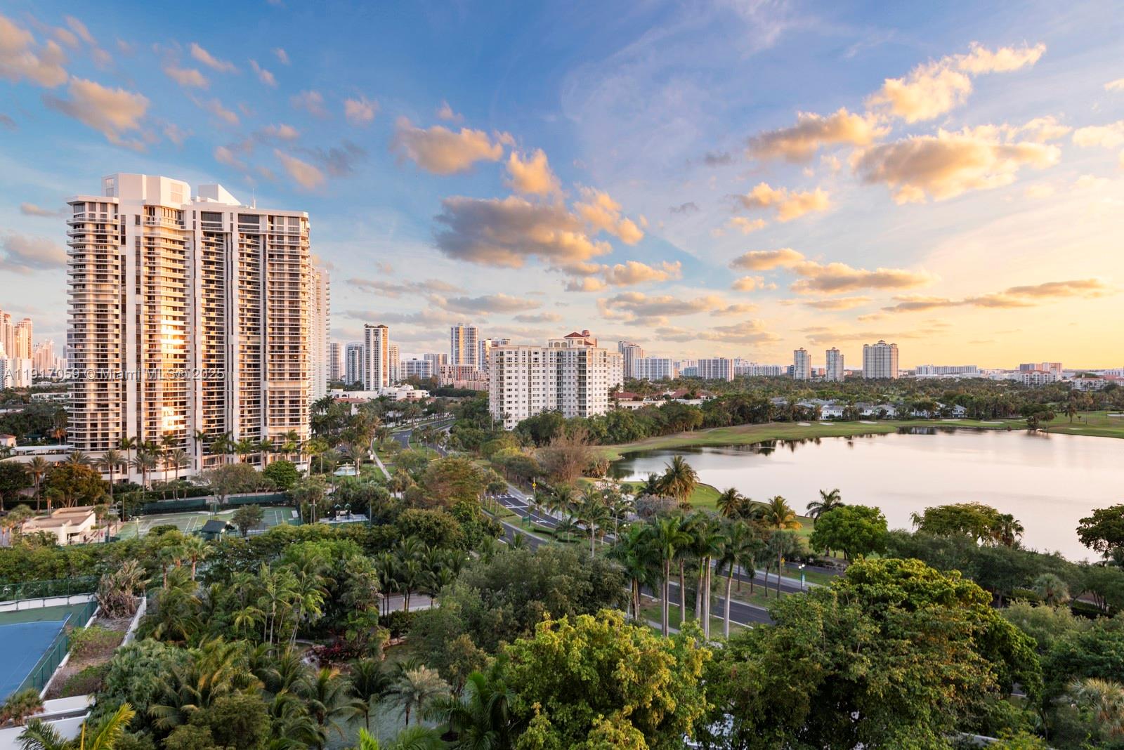 20281 E Country Club Dr #1009, Aventura FL 33180