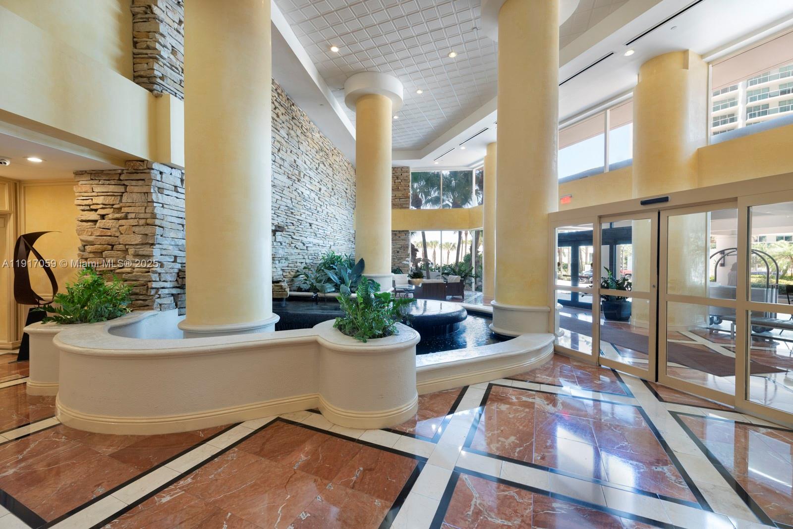 20281 E Country Club Dr #1009, Aventura FL 33180