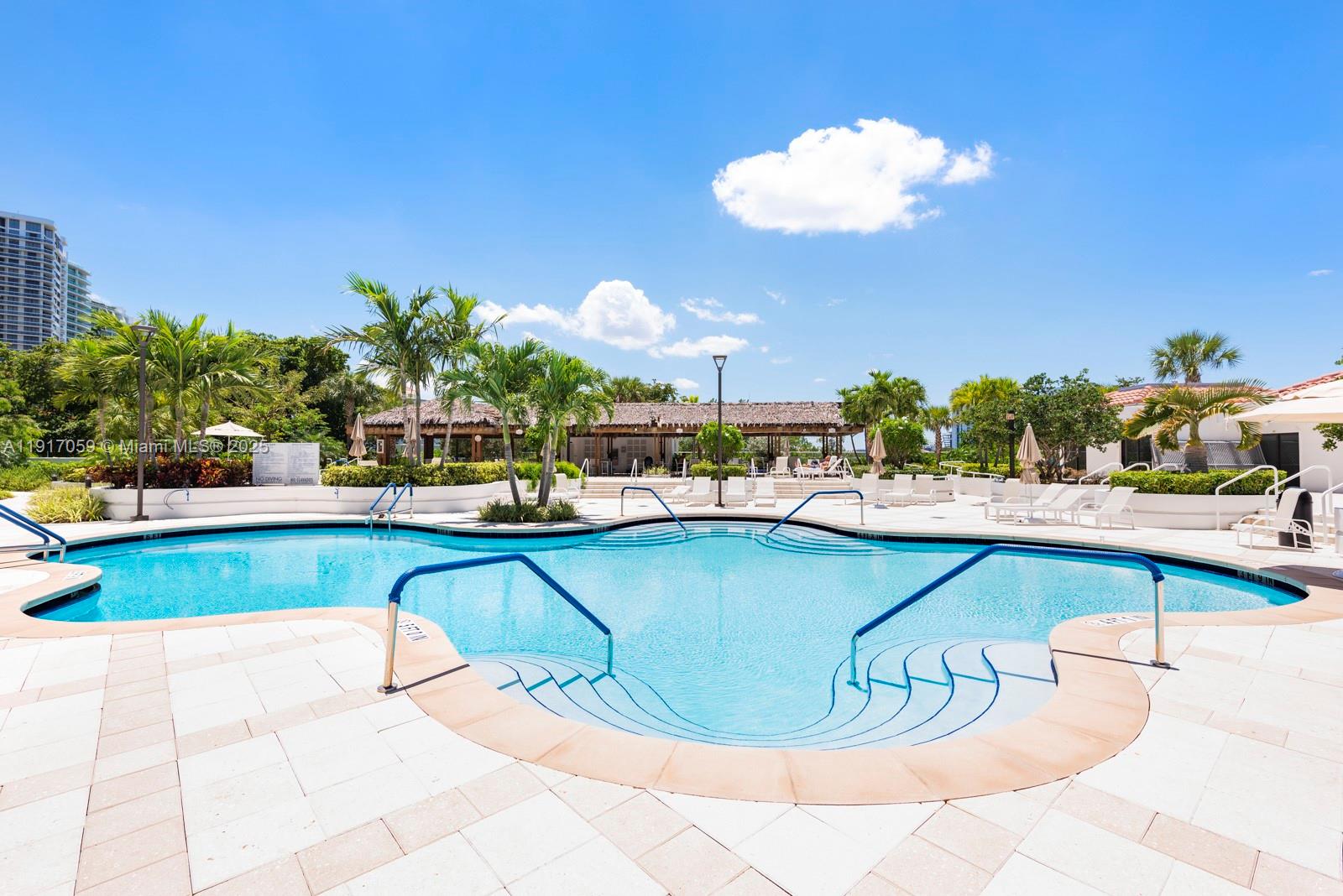20281 E Country Club Dr #1009, Aventura FL 33180