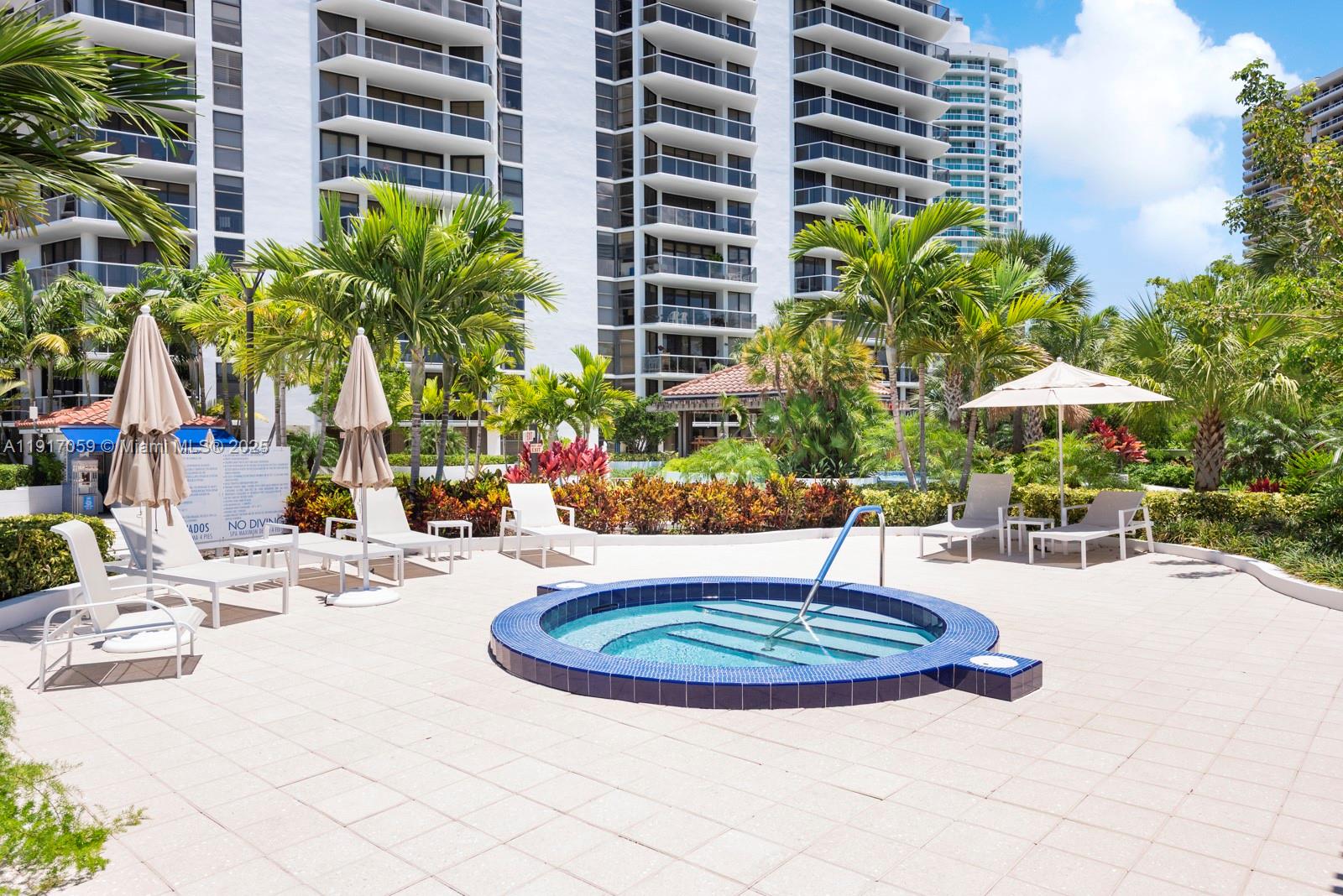 20281 E Country Club Dr #1009, Aventura FL 33180